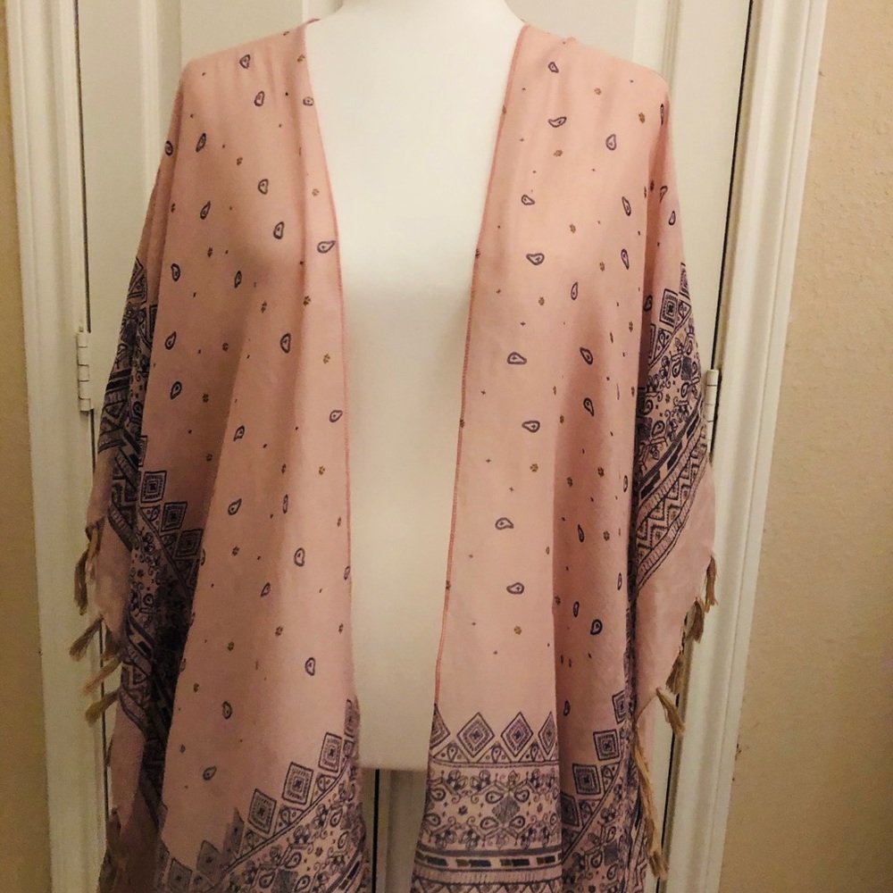 Grey/Taupe Fringed Topper